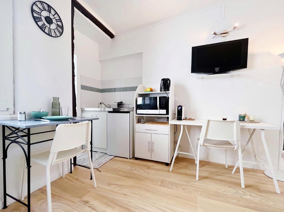 Superbe Studio Au Centre D'Orleans Apartment Luaran gambar