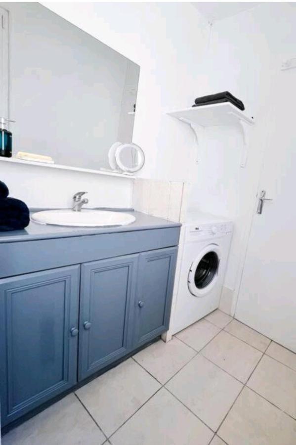Superbe Studio Au Centre D'Orleans Apartment Luaran gambar